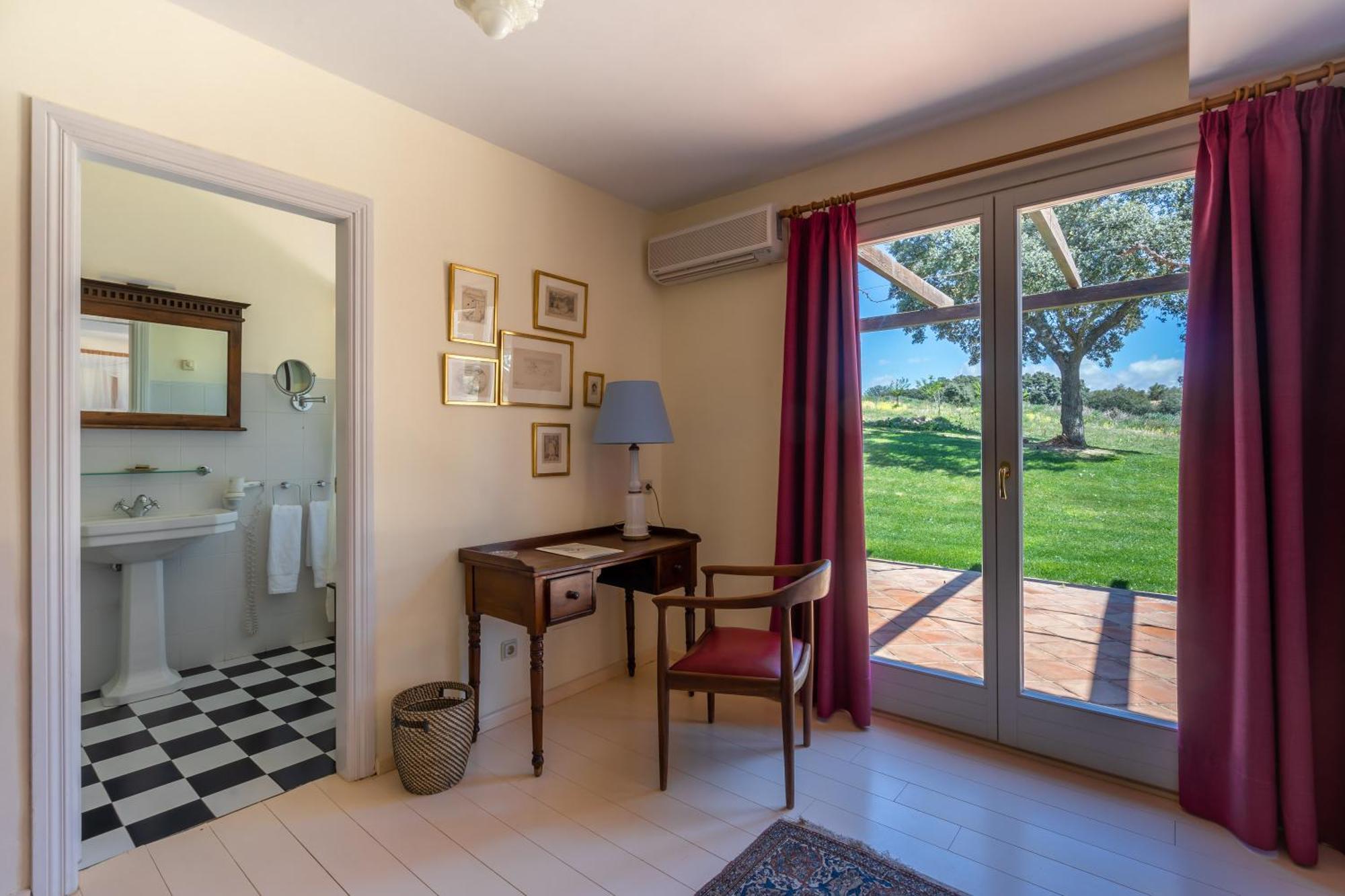 The Lodge Ronda Room photo