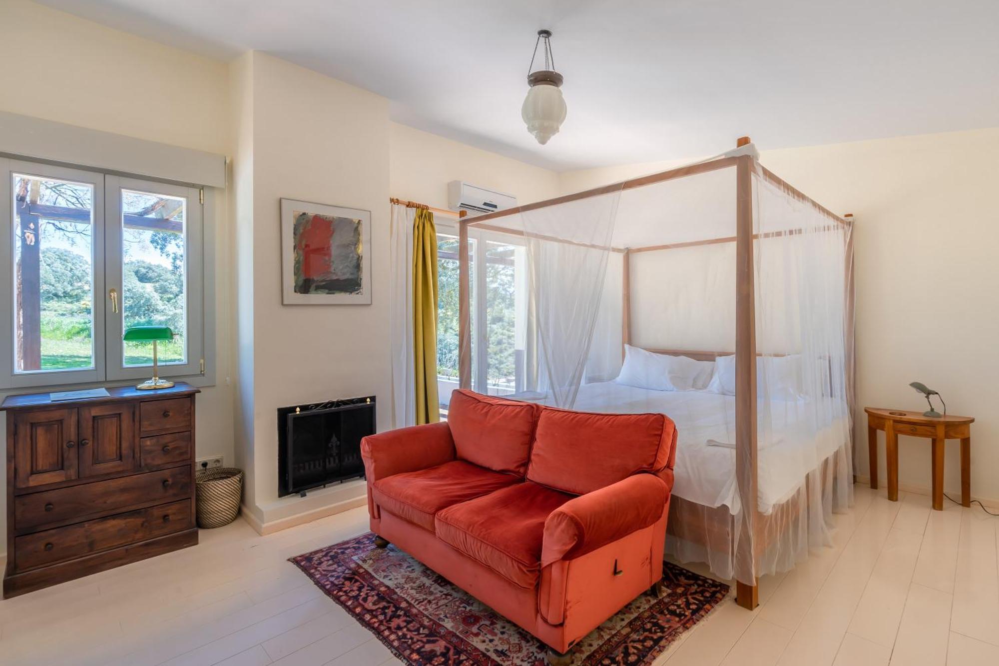 The Lodge Ronda Room photo