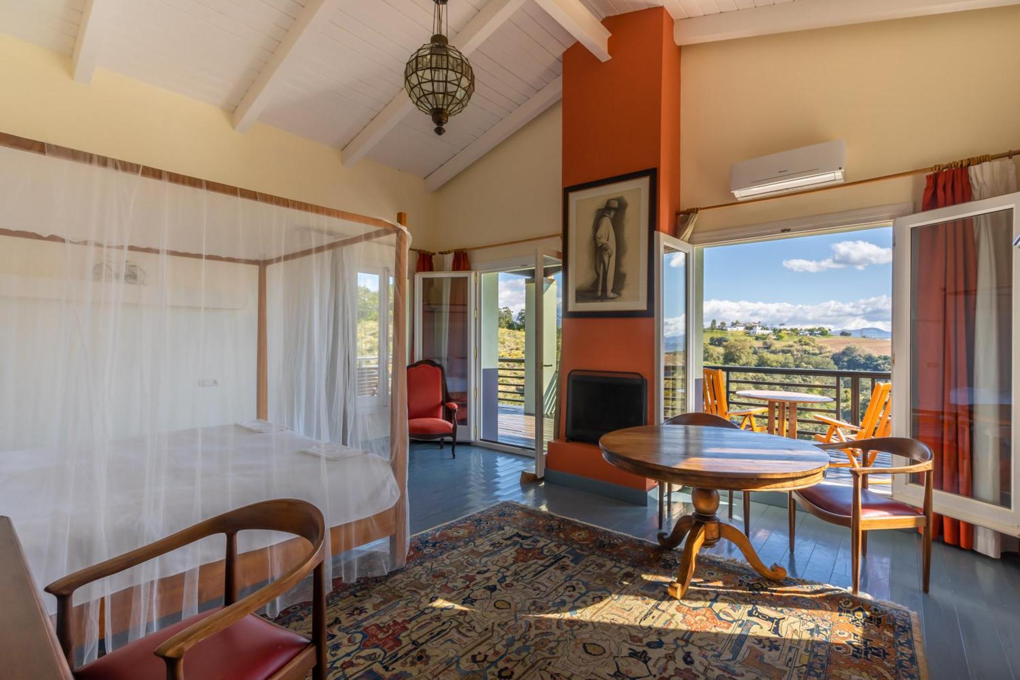 The Lodge Ronda Room photo